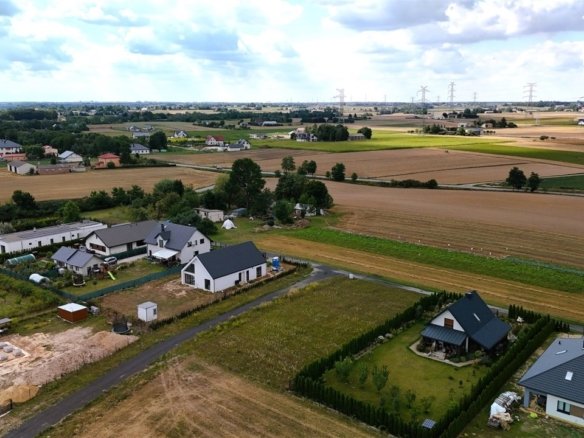 Działka budowlana z dopuszczeniem usług – Bystrzyca, gm. Wólka