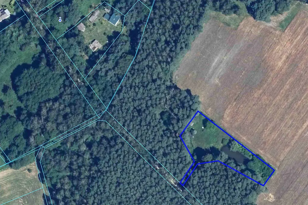 Działka budowlana 2300 m² ze stawem w Górach Prusinowskich