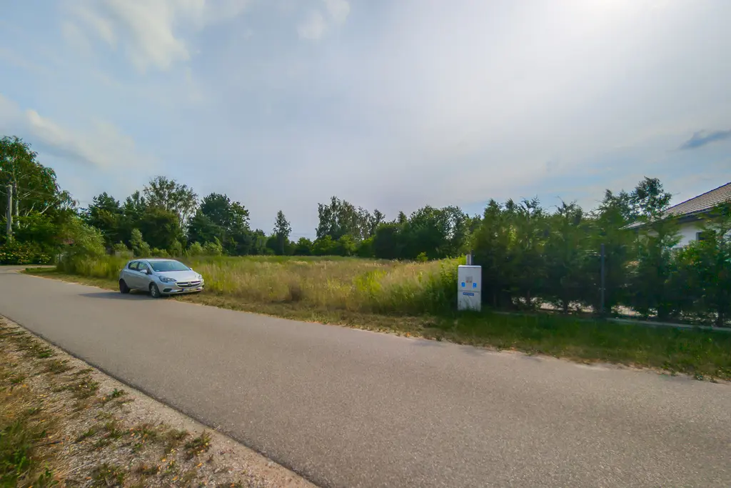 Działka budowlana Justynów 1299 m² z pozwoleniem i mediami