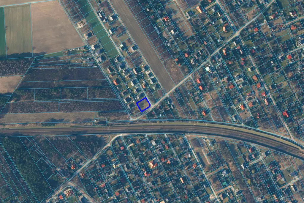 113860598 Działka budowlana Justynów 1299 m² z pozwoleniem i mediami
