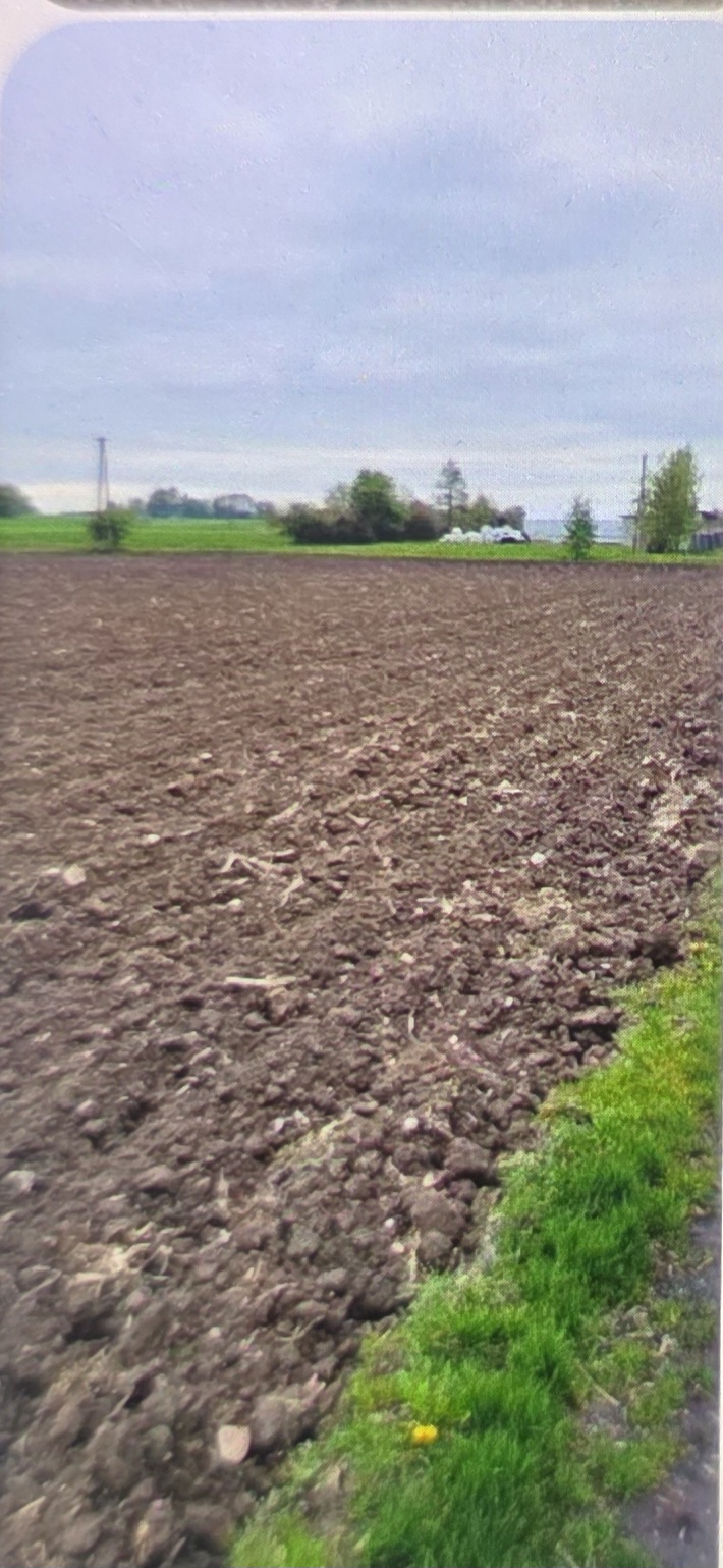 Budowlana 2500m2 z pozwoleniem na budowę, Kol Szydłów gm Grabica, 4km do Piotrkowa.